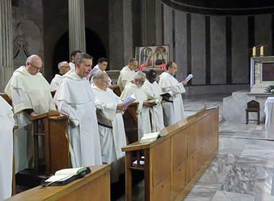 Priores Provinciales en vísperas junto al Maestro y al resto de la Comunidad de Santa Sabina en Roma