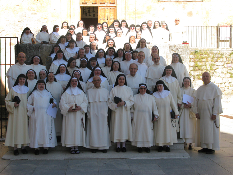 Monjas Dominicas con el Maestro de la Orden de Predicadores