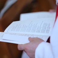 Fraile en una celebración