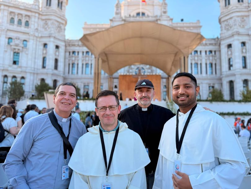 frailes-ecuaristia-papa-madrid-ancho_completo