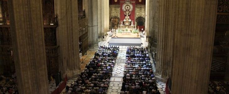 Misa en la catedral de Sevilla
