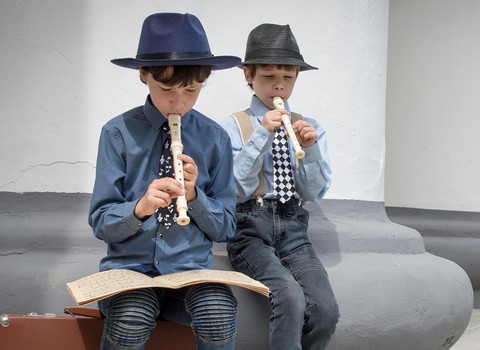 Hemos tocado la flauta y no habéis bailado