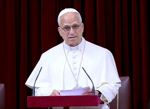 [Youtube: TpaISFsmPTk] El Papa León XIV reivindica la Escuela de Salamanca y a Francisco de Vitoria en el Congreso