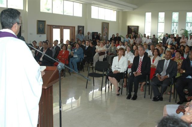 Autoridades de la Universidad Autónoma de Santo Do