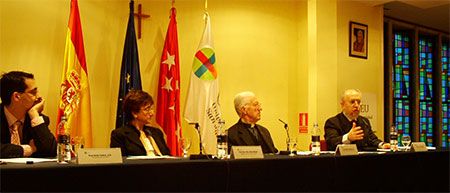 Mesa redonda en la Cátedra de Santo Tomás del CEU